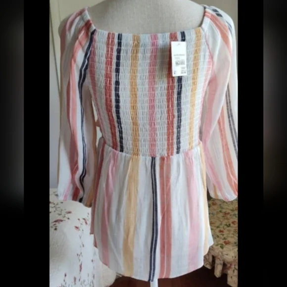 2 Pc Soft & Summery Top Bundle - sz Medium - Picture 6 of 8